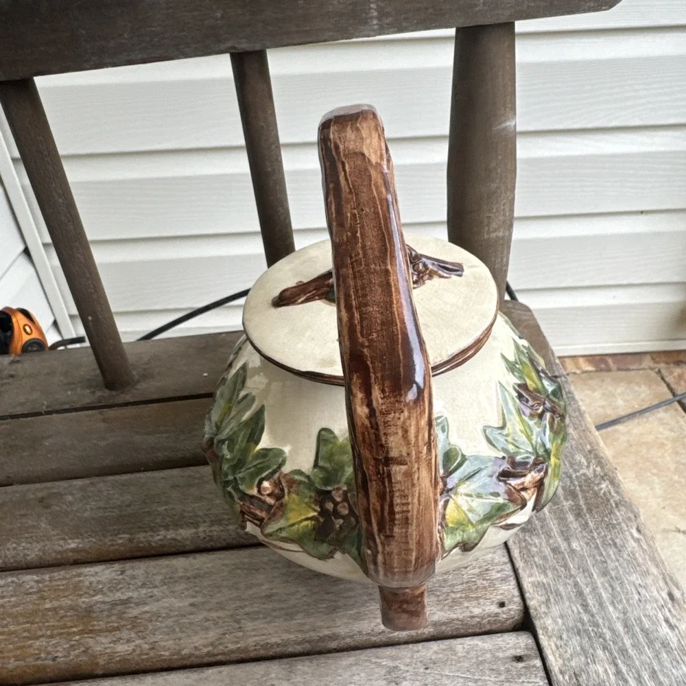 Vintage McCoy Teapot Raised‎ Ivy Pattern Whimsical Nature W/ Lid